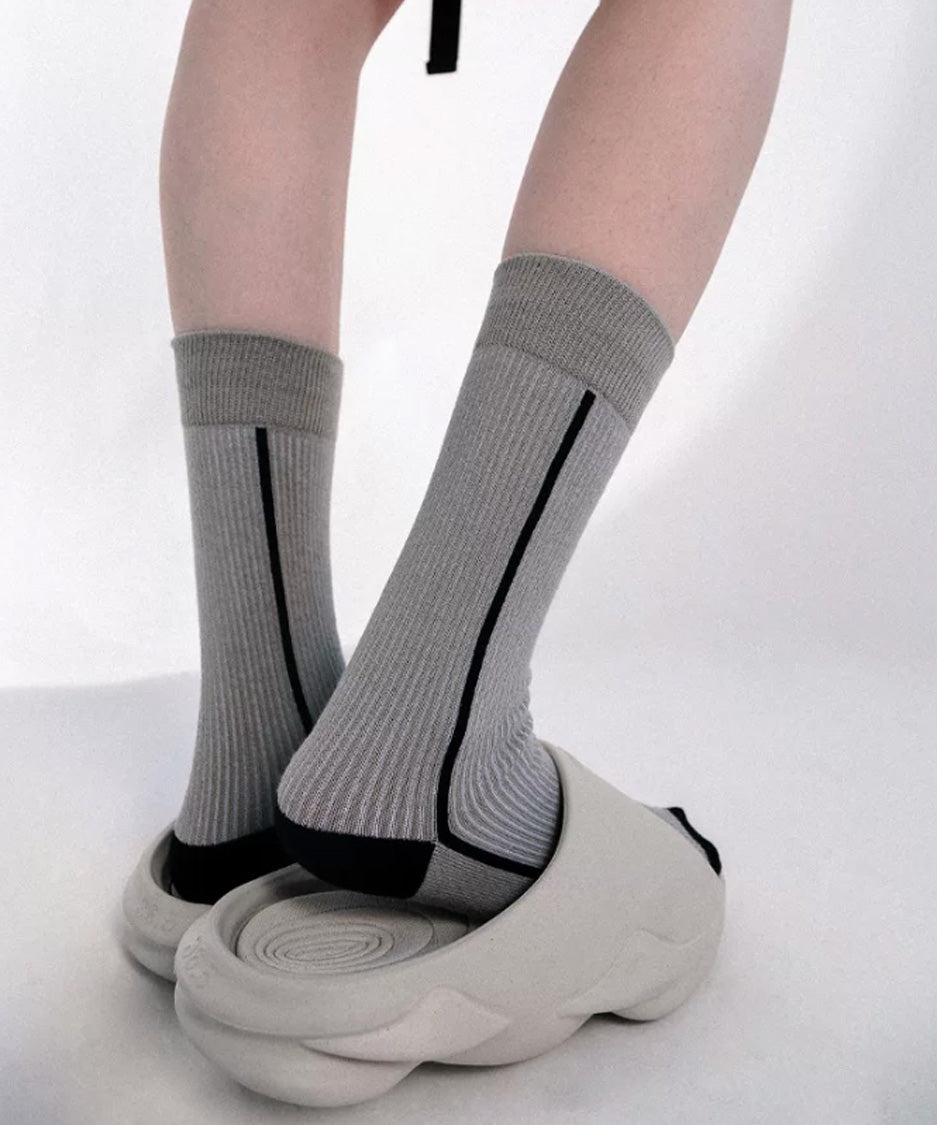 Linear Rib Crew Socks