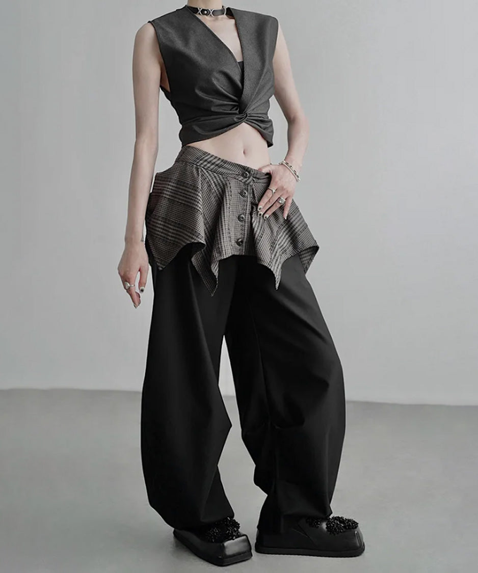Shadow Flare Tuck Pants