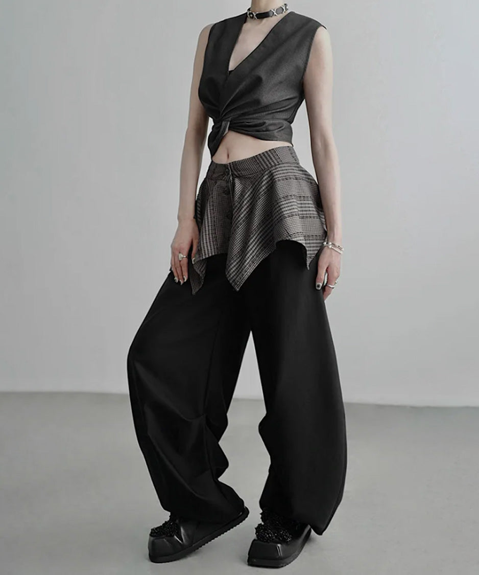 Shadow Flare Tuck Pants