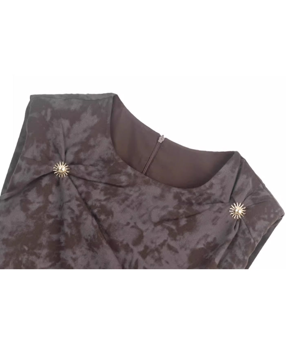 Shadow Pinch Dress