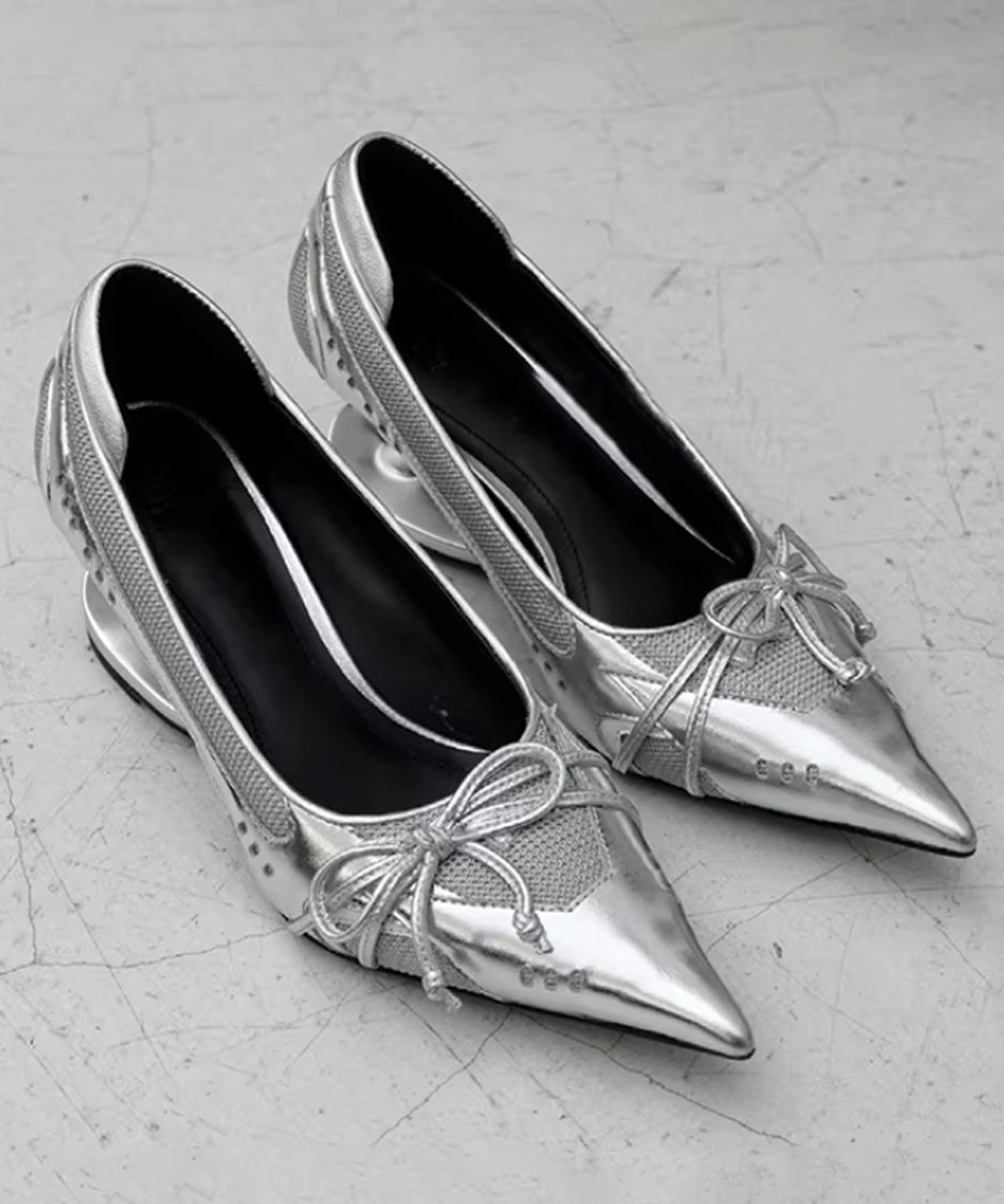 Void Curve Pumps
