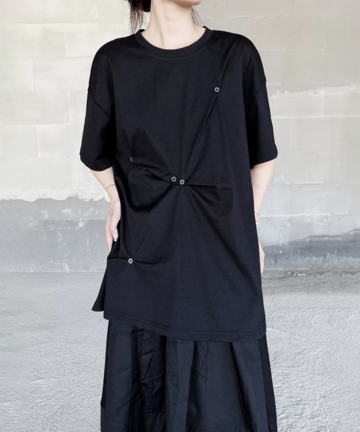 Button Fold Graphic Top