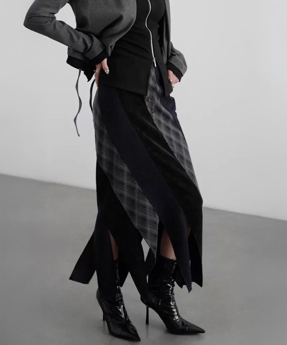 Diagonal Panel Layered Long Skirt