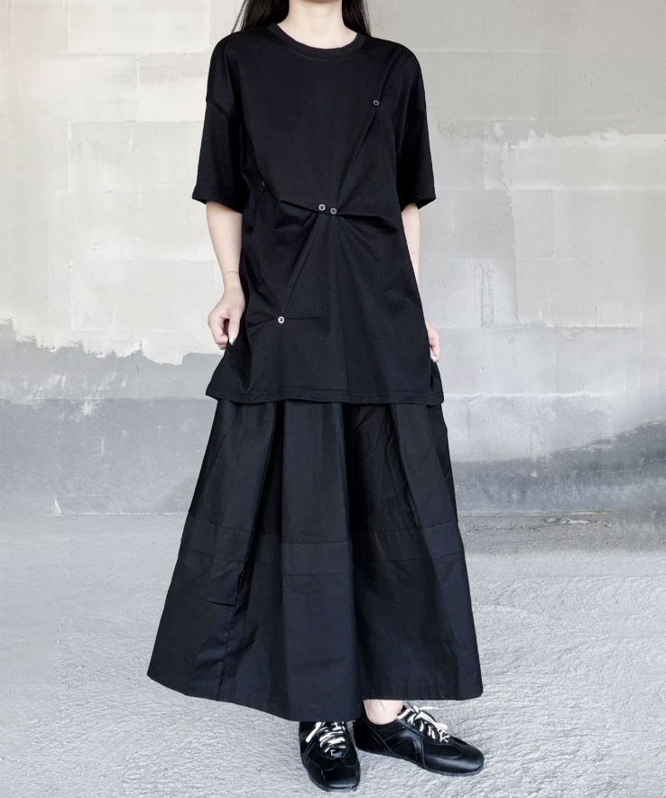 Button Fold Graphic Top