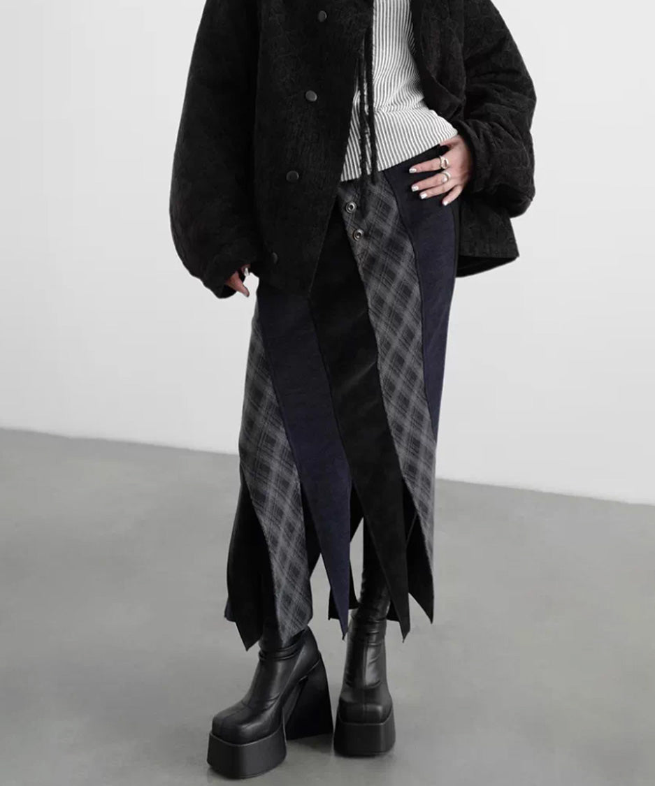 Diagonal Panel Layered Long Skirt