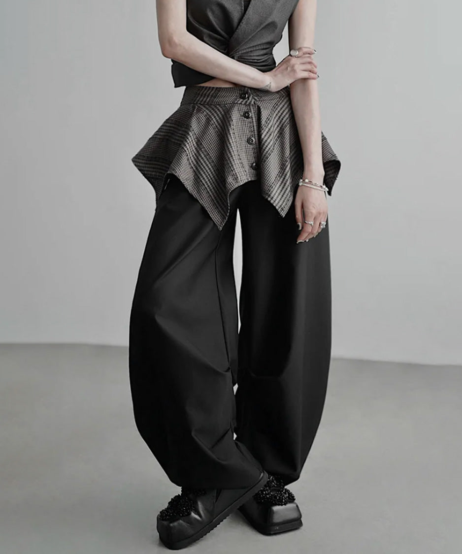 Shadow Flare Tuck Pants
