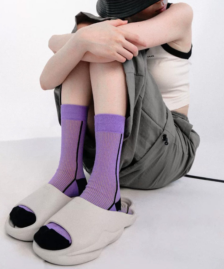 Linear Rib Crew Socks
