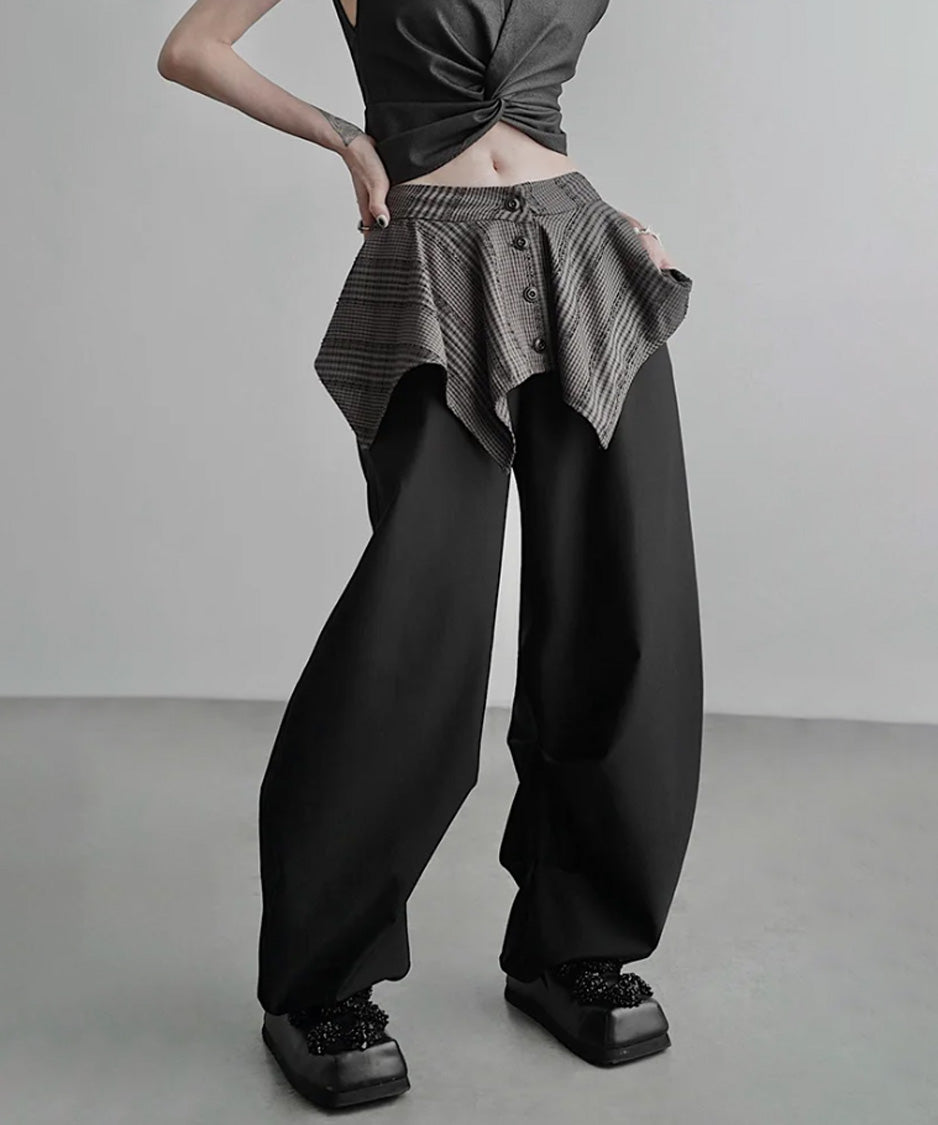 Shadow Flare Tuck Pants