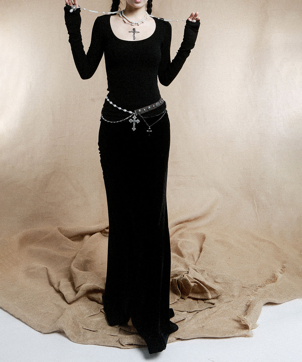 Oval-neck Top