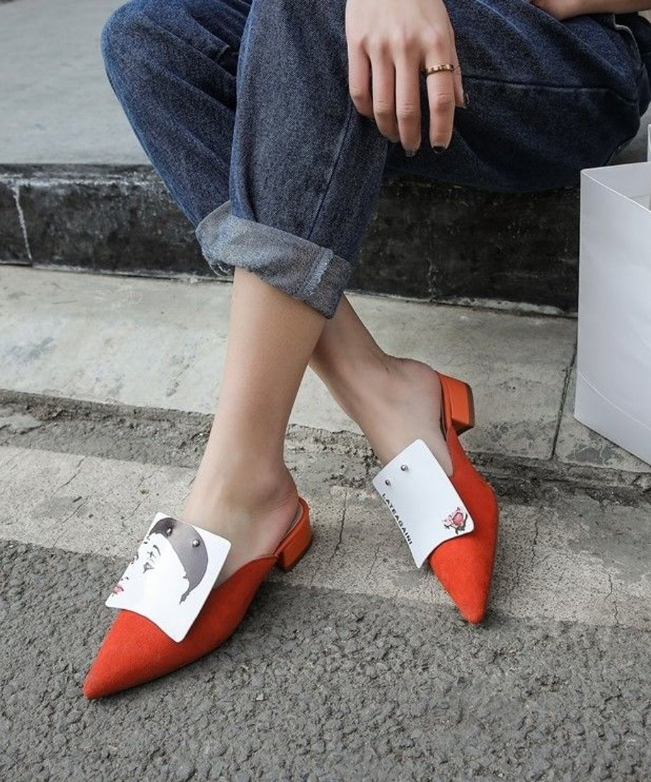 Striped Art Face Pointed Mules