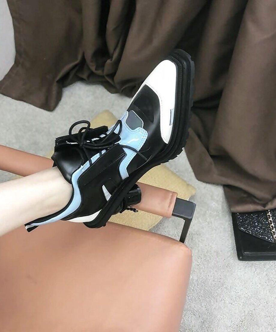 Blocking Curl Heel Bootie