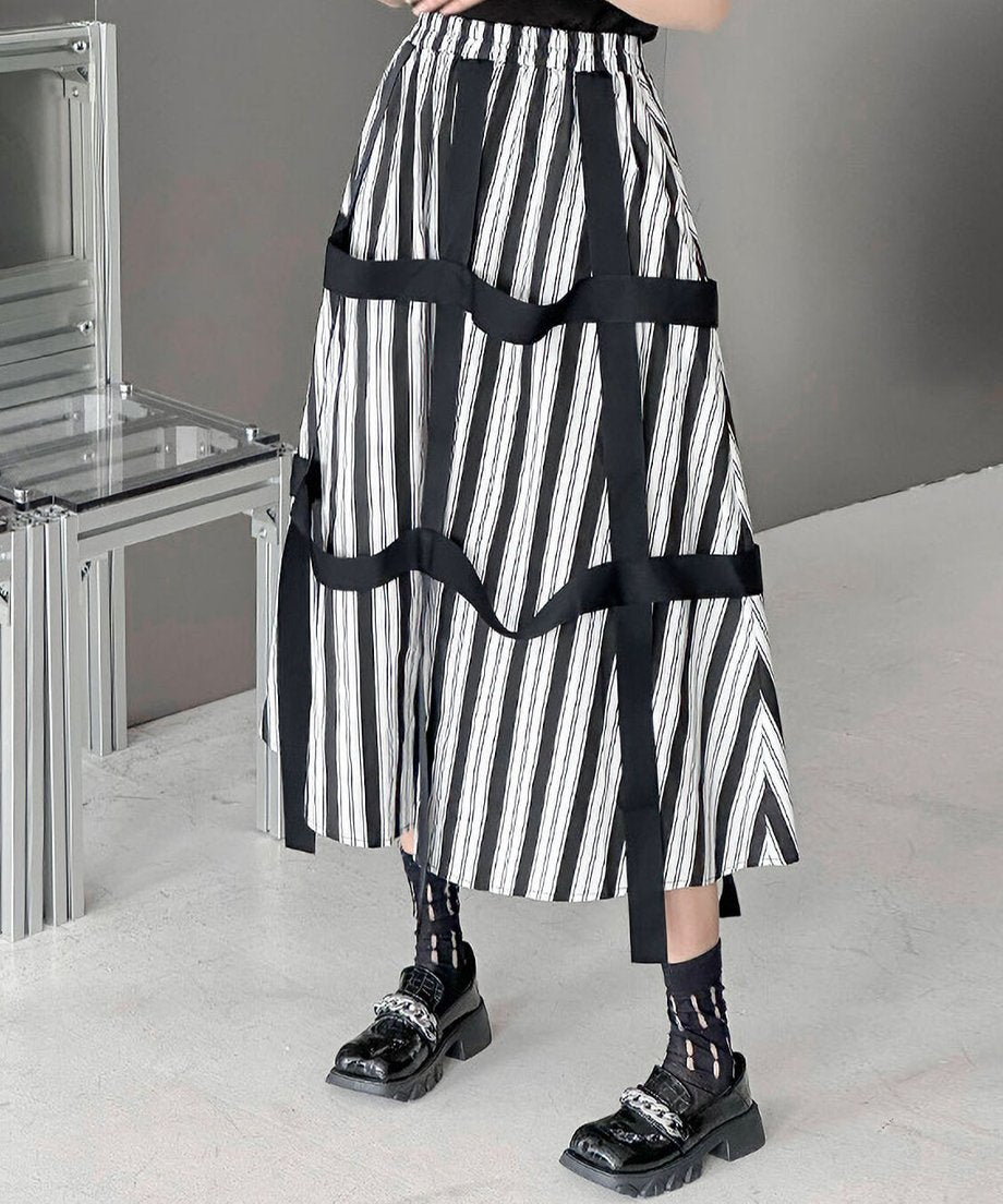 String Ribbon Flare Skirt