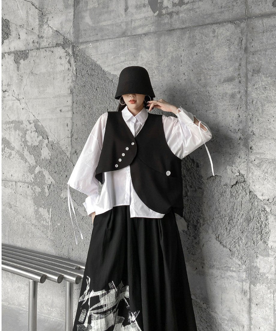 Angle Button Vest