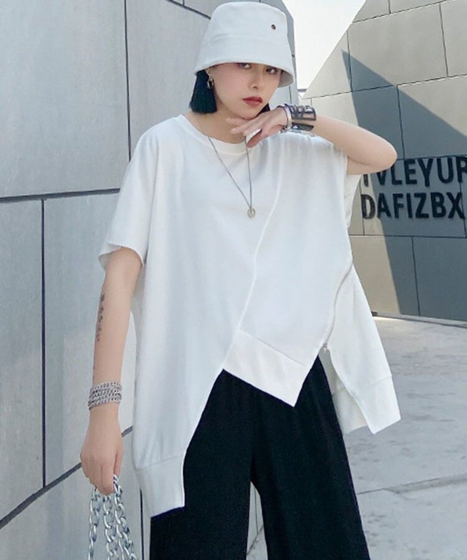 Asymmetric Hem Diagonal Cut T-Shirt