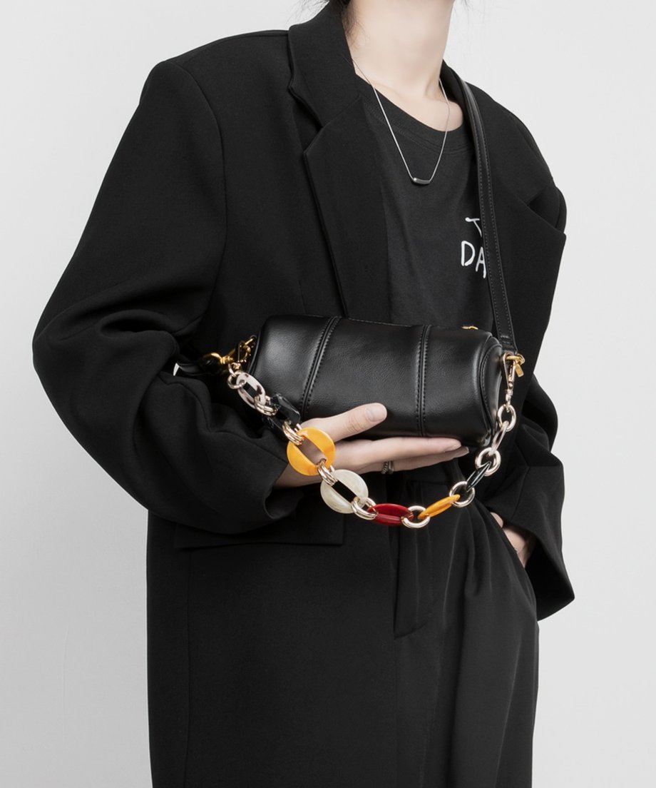 Color Chain Barrel Bag