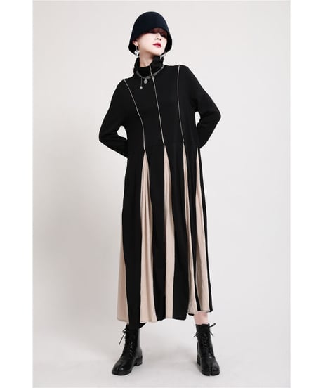 Bi-color Flare Zip Dress