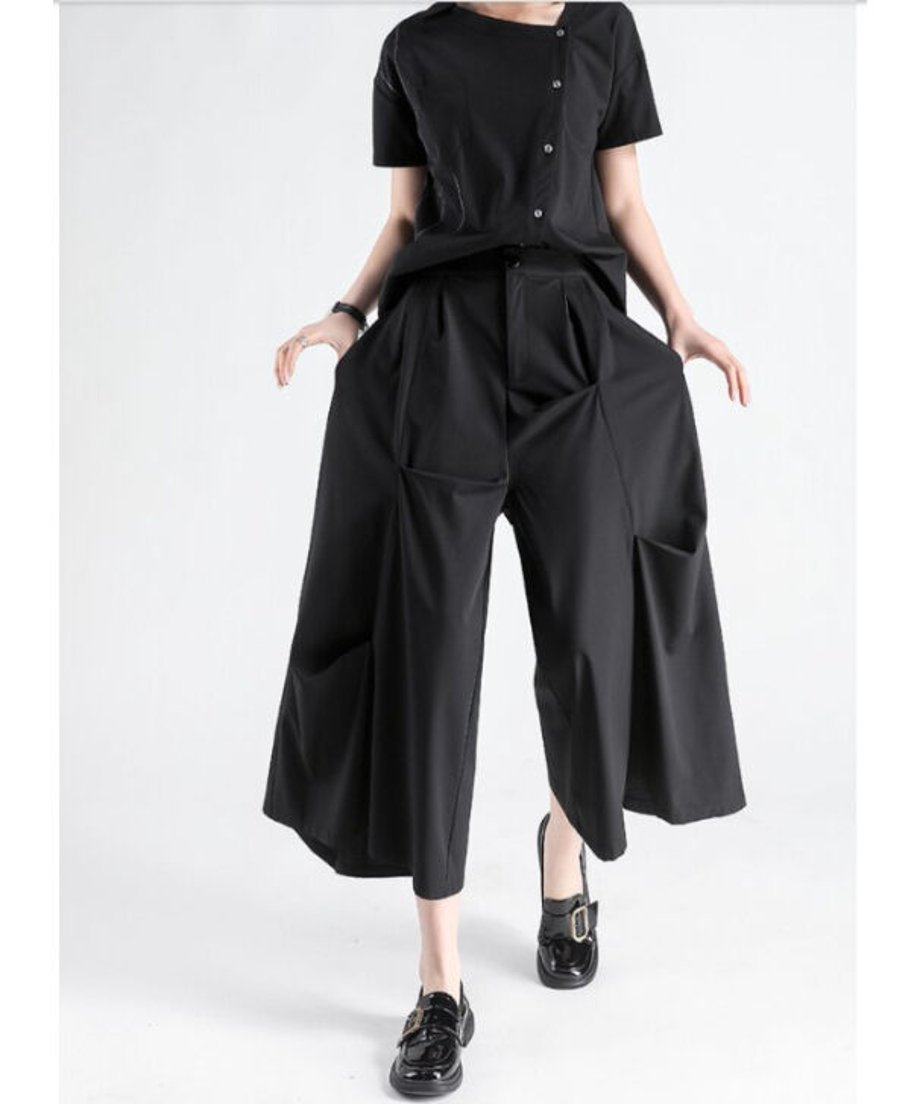 Tucking Wide Pants