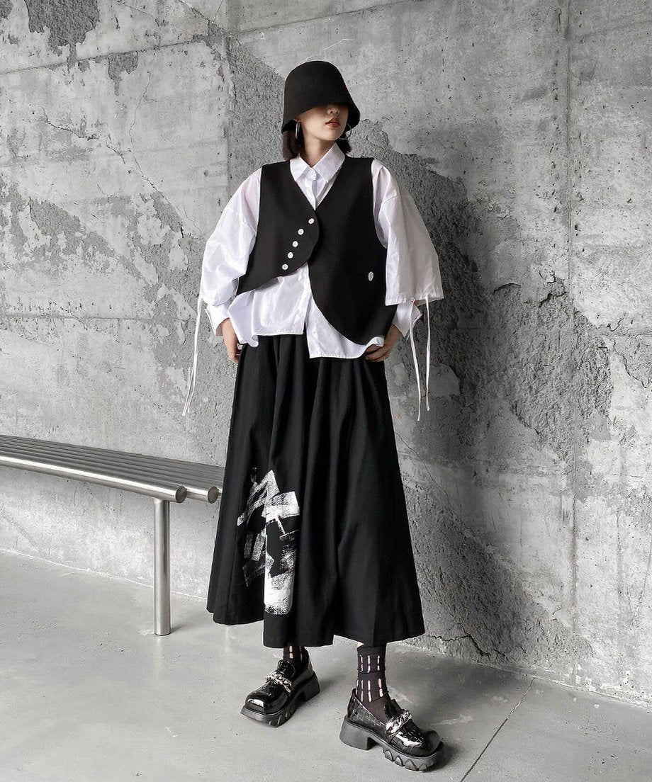 Angle Button Vest