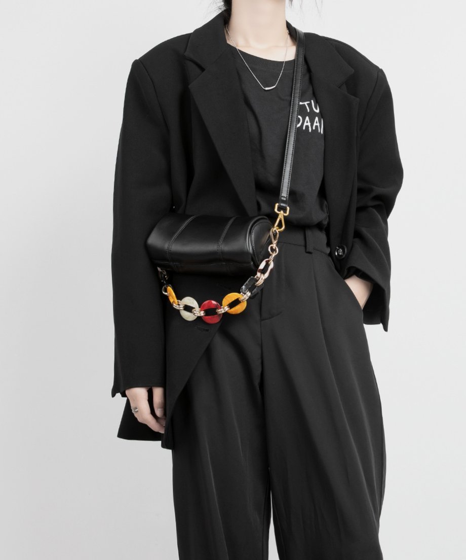 Color Chain Barrel Bag