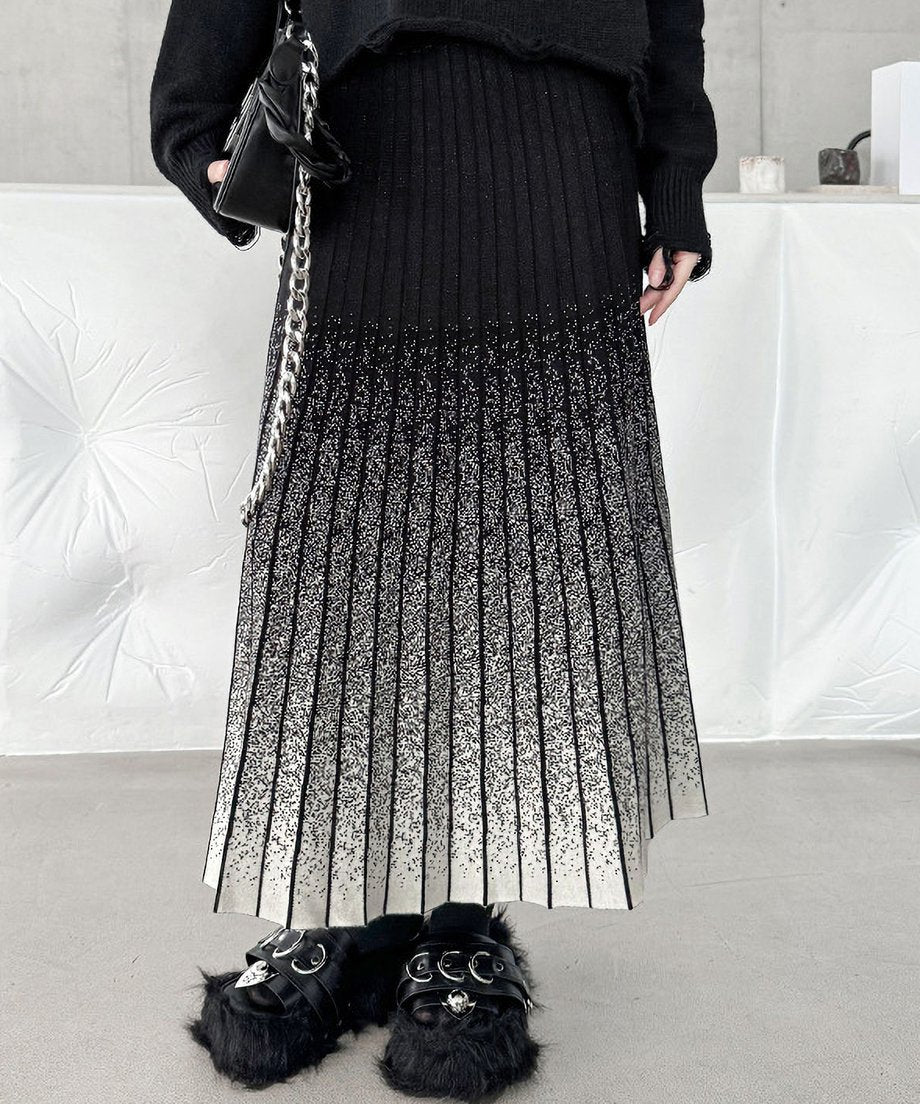 Gradation Pleat Skirt