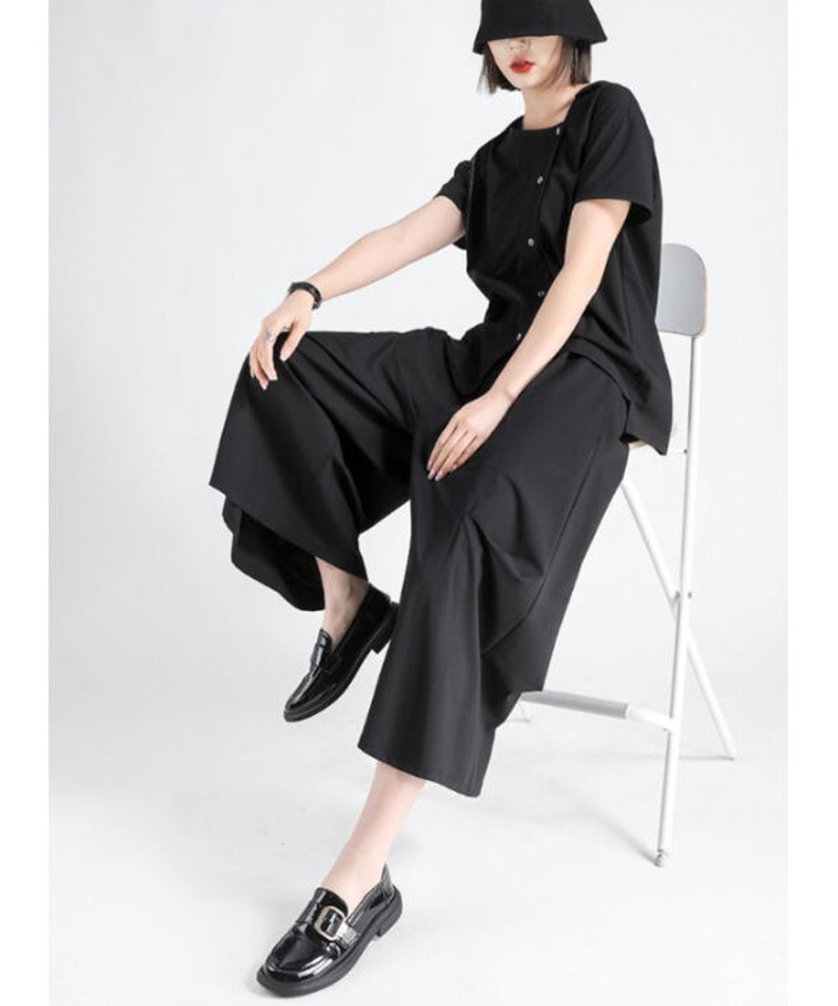 Tucking Wide Pants