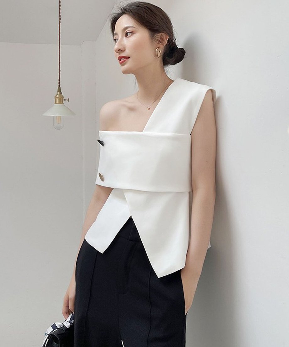 One shoulder top