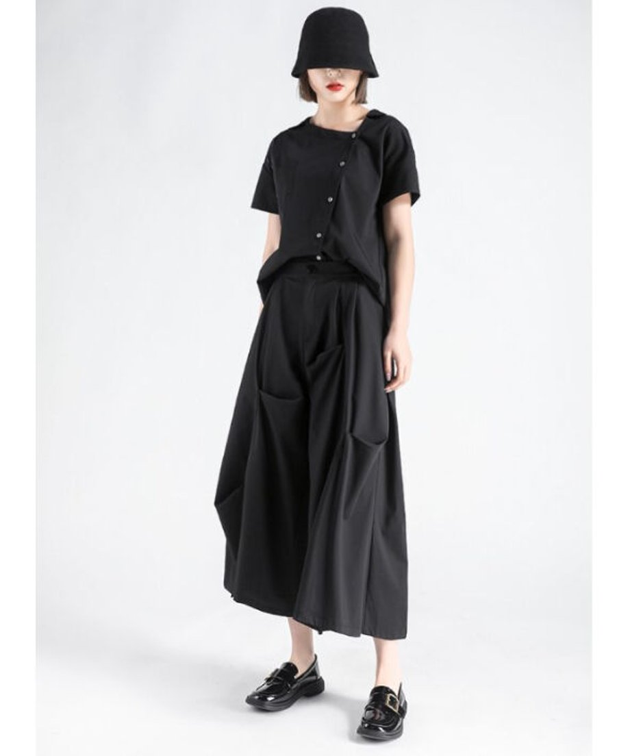 Tucking Wide Pants