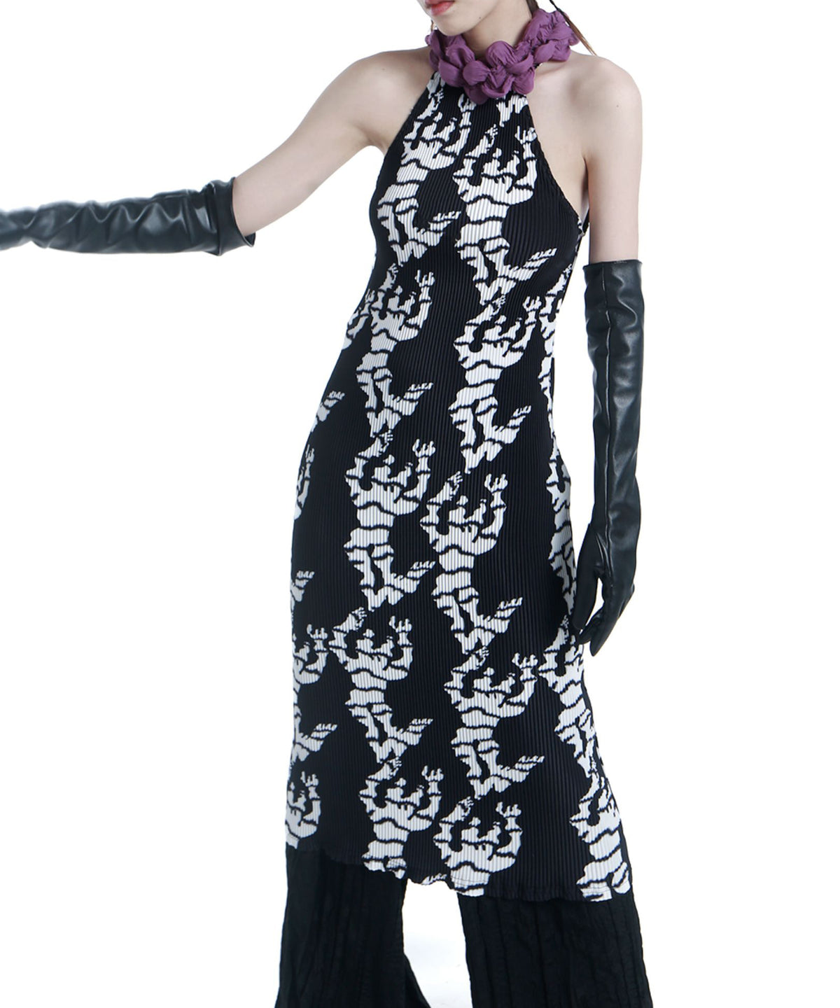 Three-dimensional Pleate-neck Dress