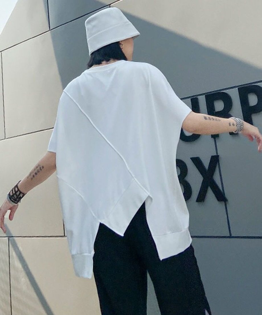 Asymmetric Hem Diagonal Cut T-Shirt