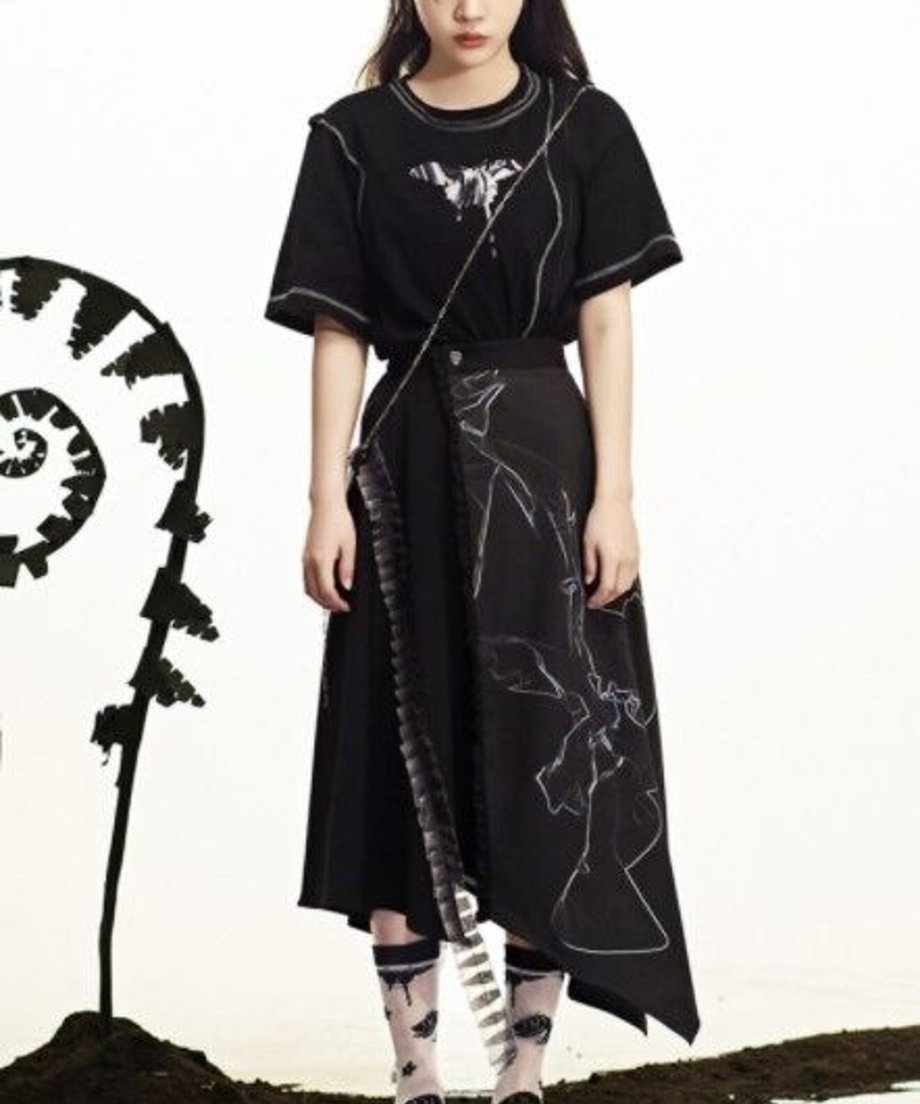 Line Drawing Printed Skirt