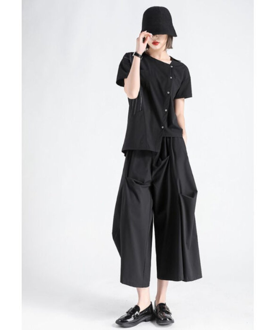 Tucking Wide Pants