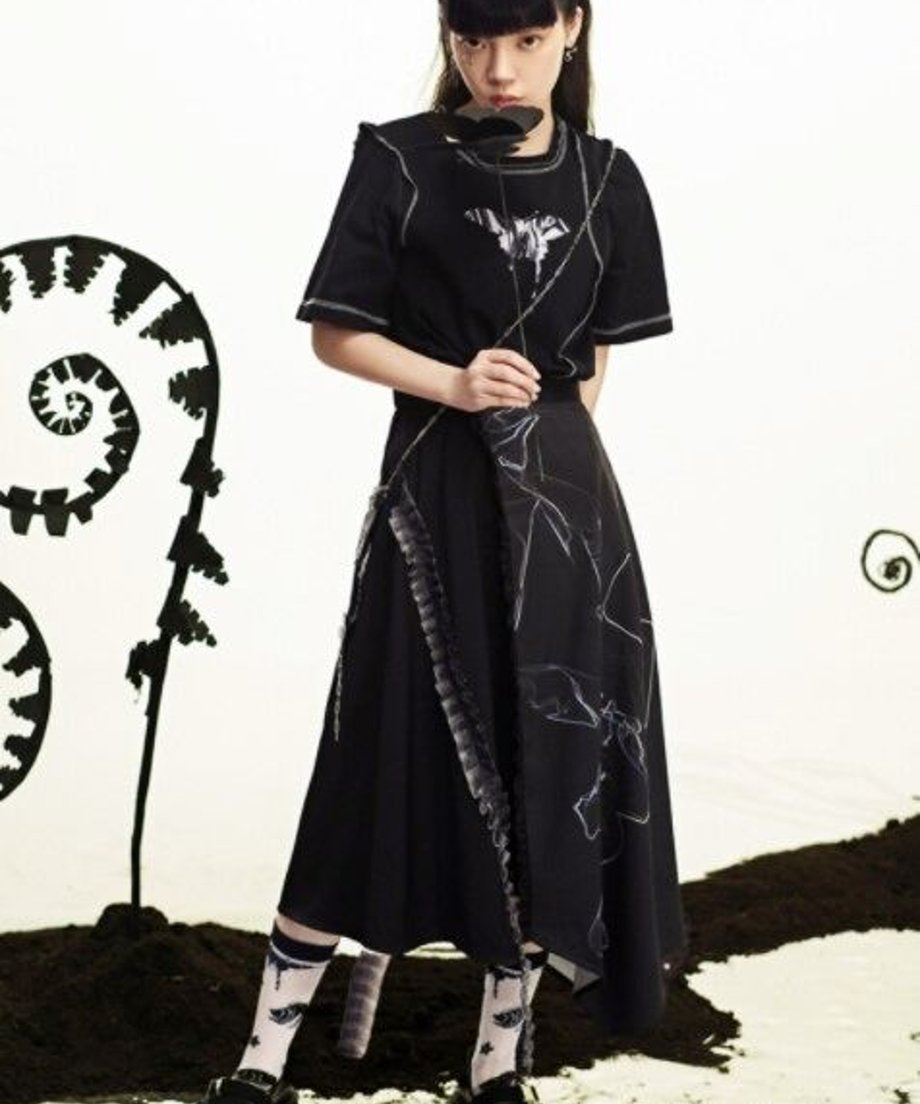 Line Drawing Printed Skirt