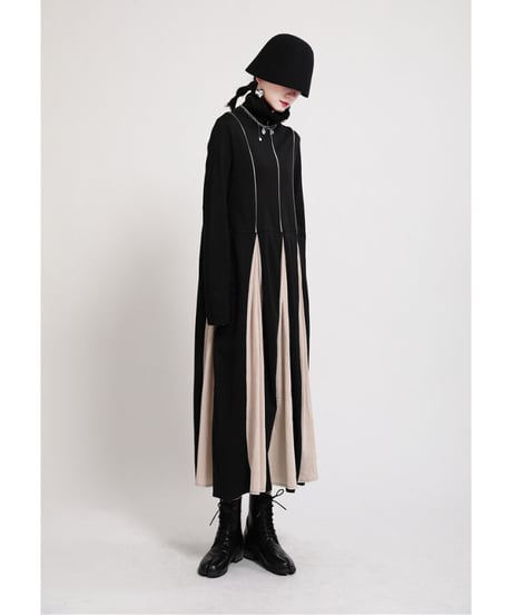 Bi-color Flare Zip Dress
