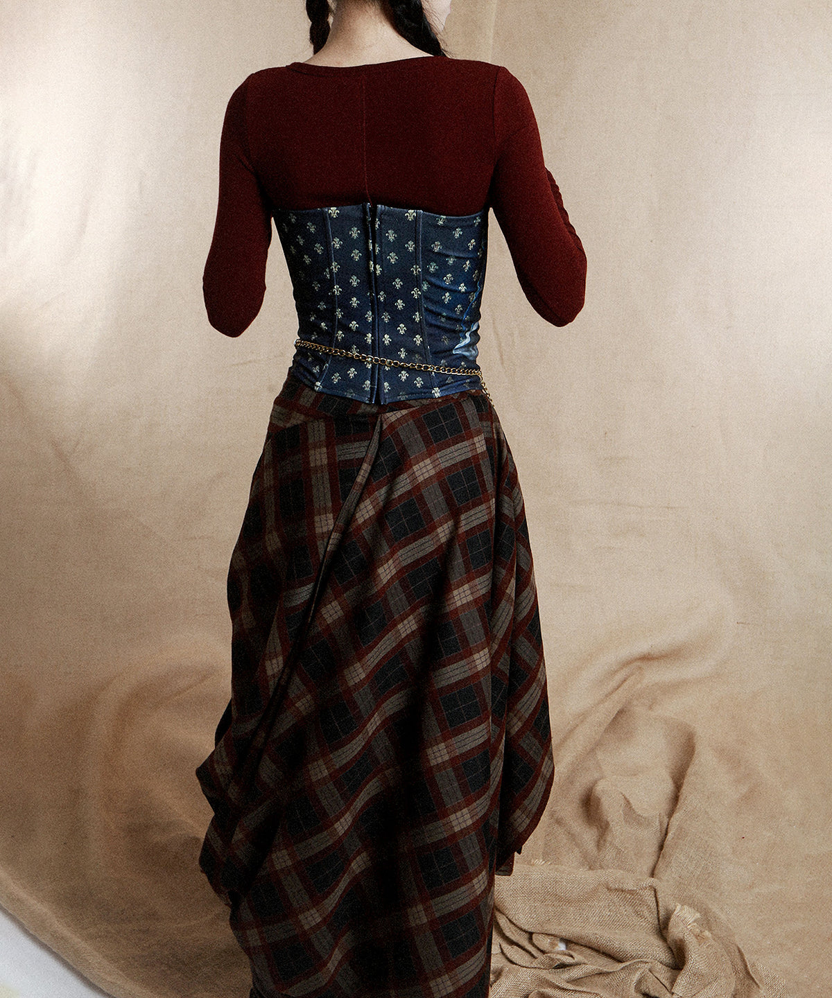 Oval-neck Top