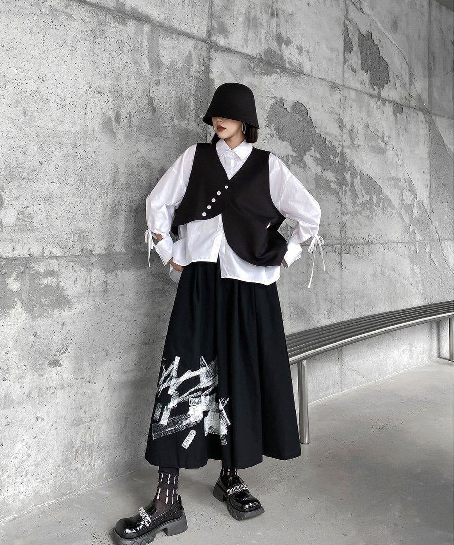 Angle Button Vest