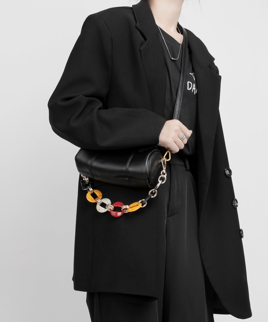 Color Chain Barrel Bag