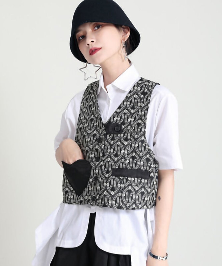 Heart Pocket Jacquard Vest