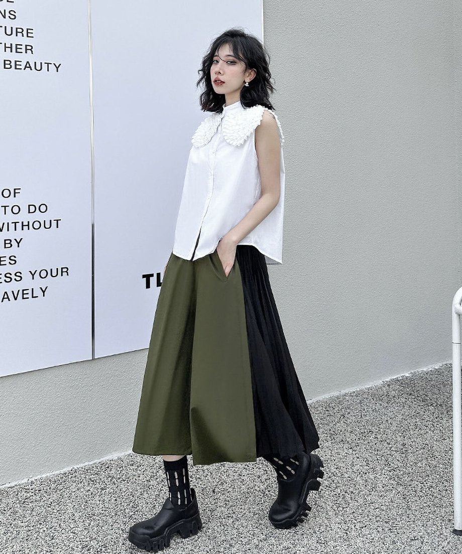 Side Pleat Wide Pants