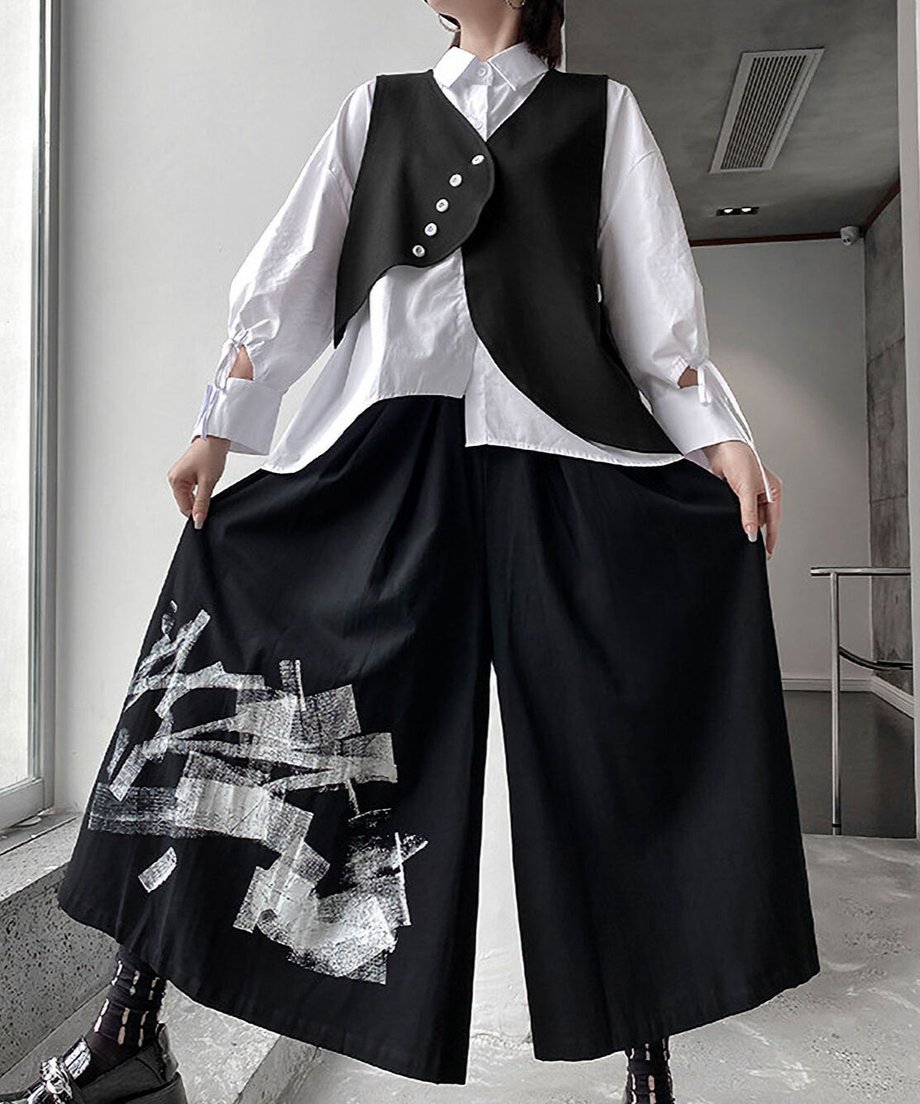 Angle Button Vest