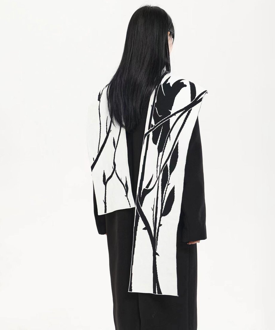 Monochrome Floral Contrast Stole