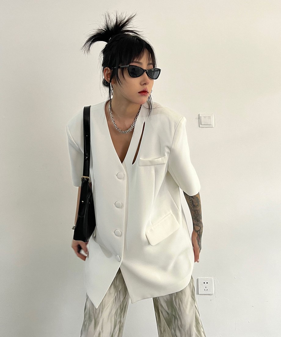 V-neck Short-sleeve Jacket