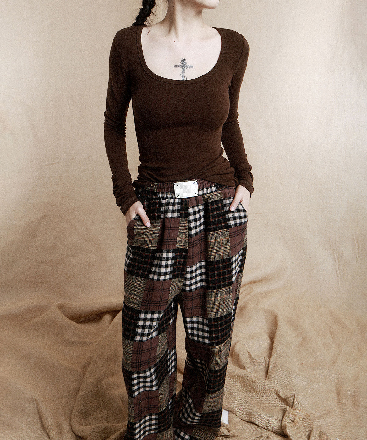 Oval-neck Top