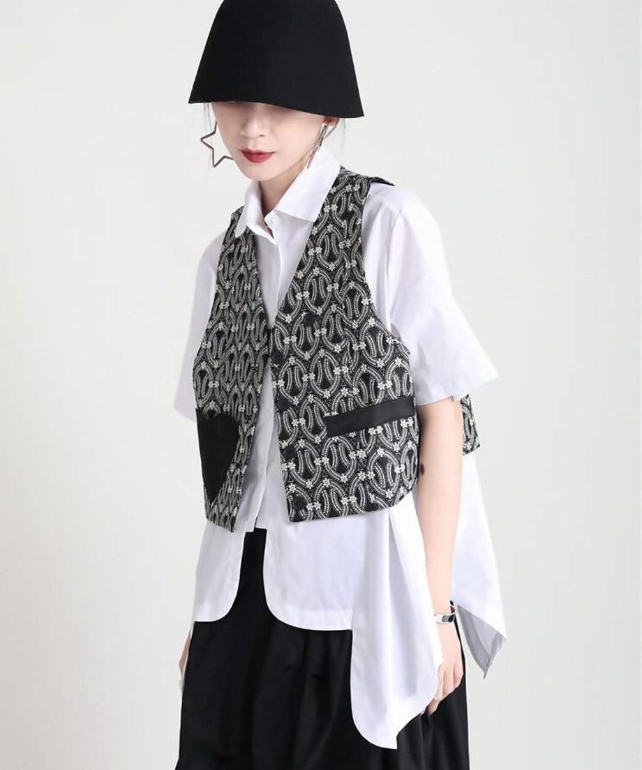 Heart Pocket Jacquard Vest