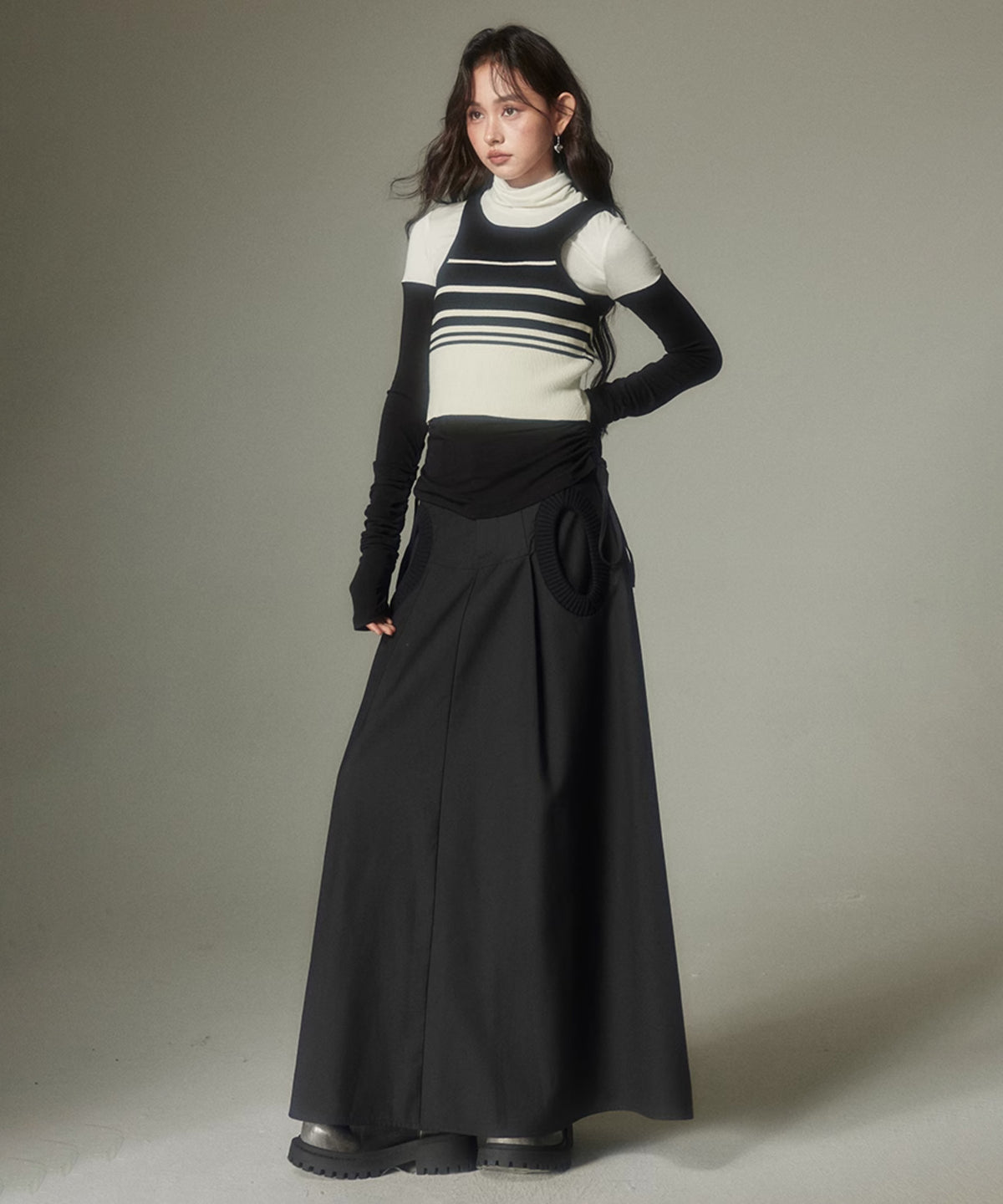 Circle Pocket Skirt