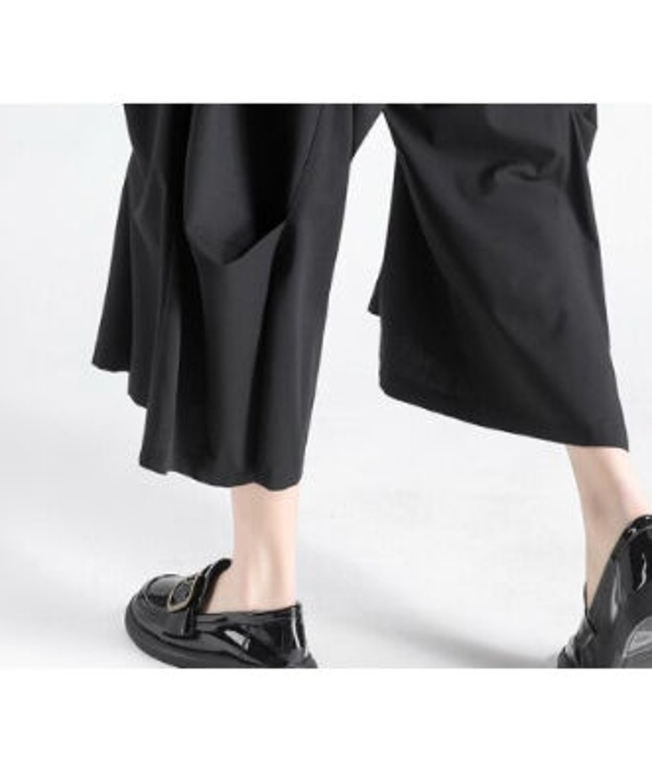 Tucking Wide Pants