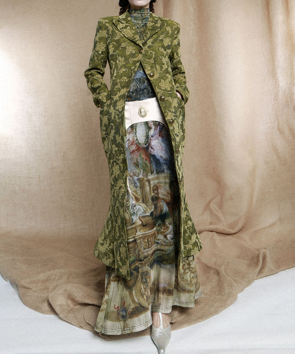 Art Full Open-back Dress