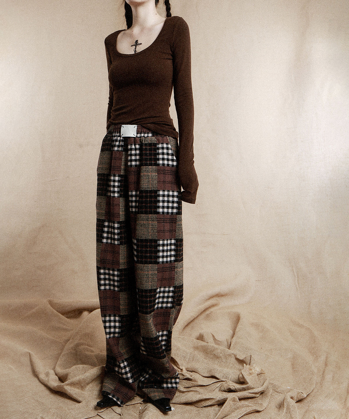 Oval-neck Top