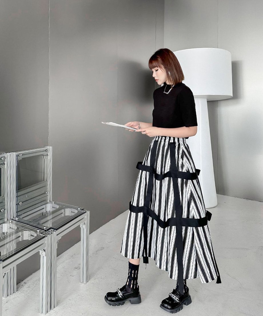 String Ribbon Flare Skirt