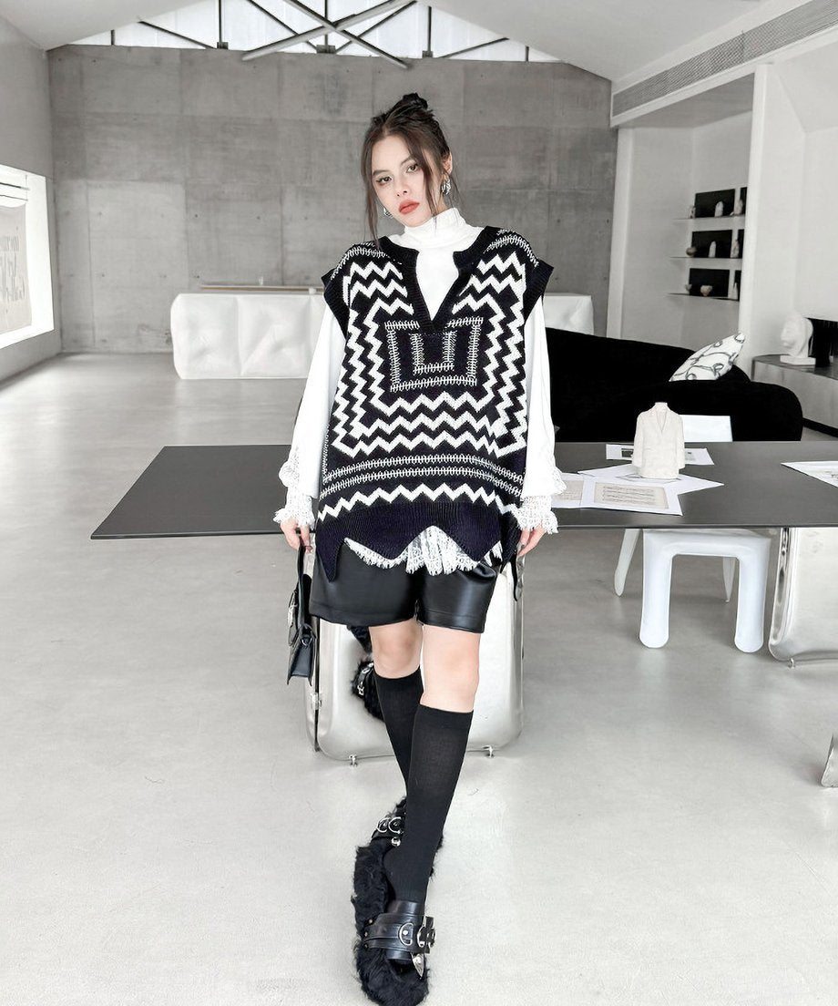 Neck Slit Vest