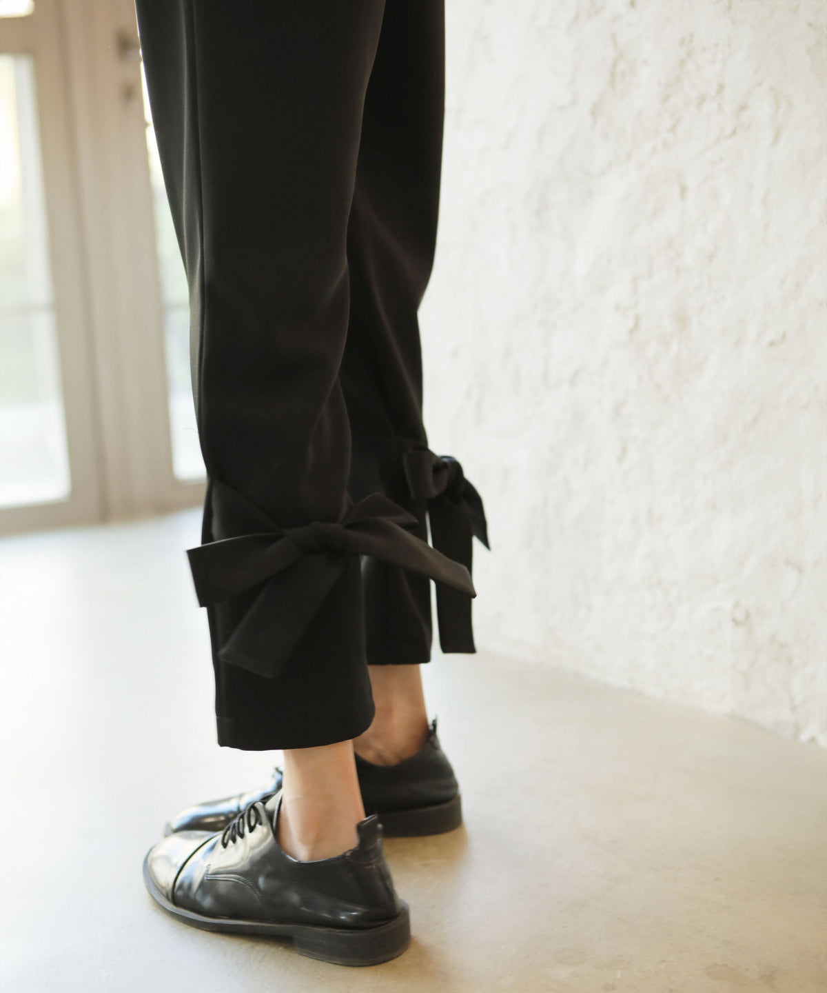 Bowtie Slim Pants